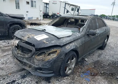 2014 Mercedes-Benz E 350 4Matic z USA, uszkodzony, nr VIN WDDHF8JB6EB010131